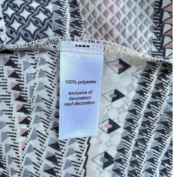 Maurices women's sheer v neck 3/4 sleeve blouse size medium - Picture 5 of 6